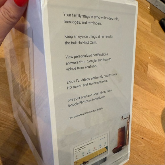 NWT Google Nest Hub Max - Picture 5 of 7